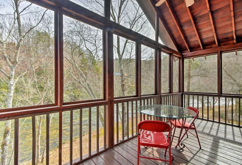 Riverbend Reserve Cabin W/ Yard + Fire Pit!