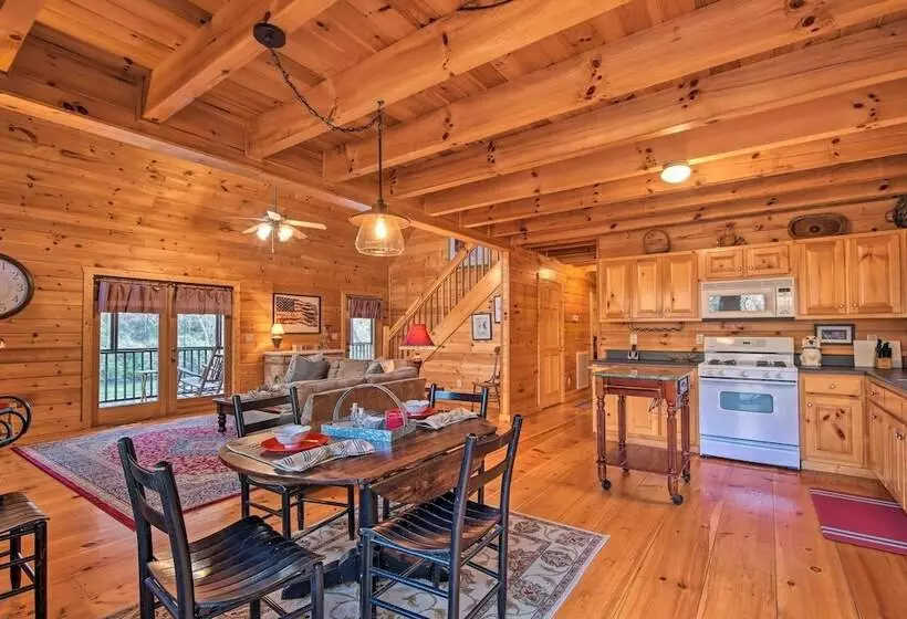 Riverbend Reserve Cabin W/ Yard + Fire Pit!
