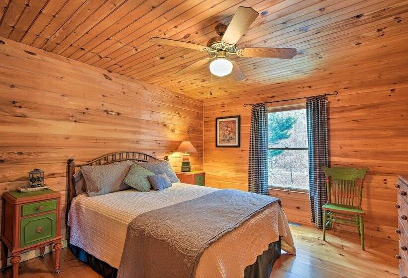 Riverbend Reserve Cabin W/ Yard + Fire Pit!