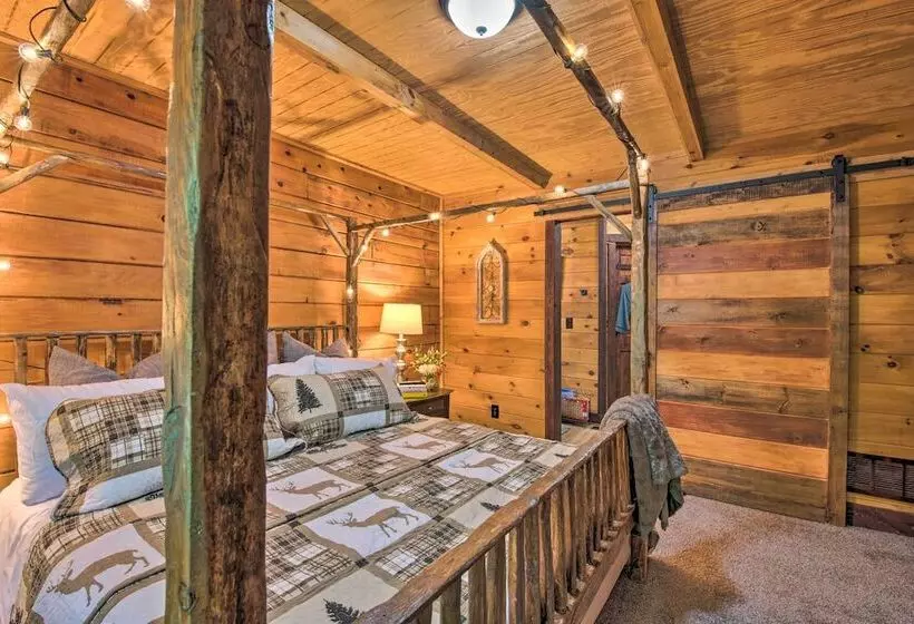 Rural Dallas Gem W/ Hot Tub, Sauna + Fire Pit!