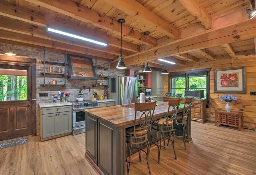 Rural Dallas Gem W/ Hot Tub, Sauna + Fire Pit!