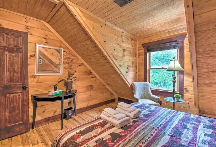 Rural Dallas Gem W/ Hot Tub, Sauna + Fire Pit!