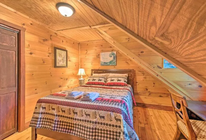 Rural Dallas Gem W/ Hot Tub, Sauna + Fire Pit!