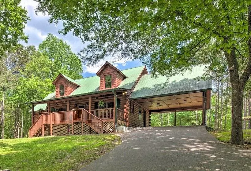 Rural Dallas Gem W/ Hot Tub, Sauna + Fire Pit!