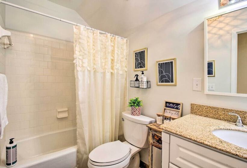 Savannah Family Home W/ Private Pool & Yard!