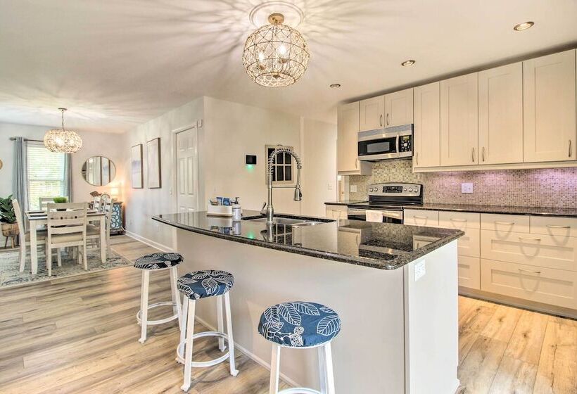 Savannah Family Home W/ Private Pool & Yard!