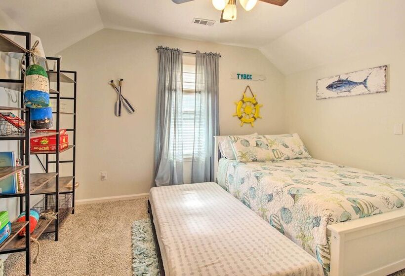 Savannah Family Home W/ Private Pool & Yard!