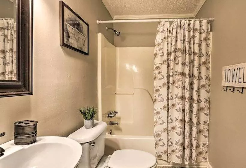 Secluded Rossville Retreat: 6 Miles To Chattanooga