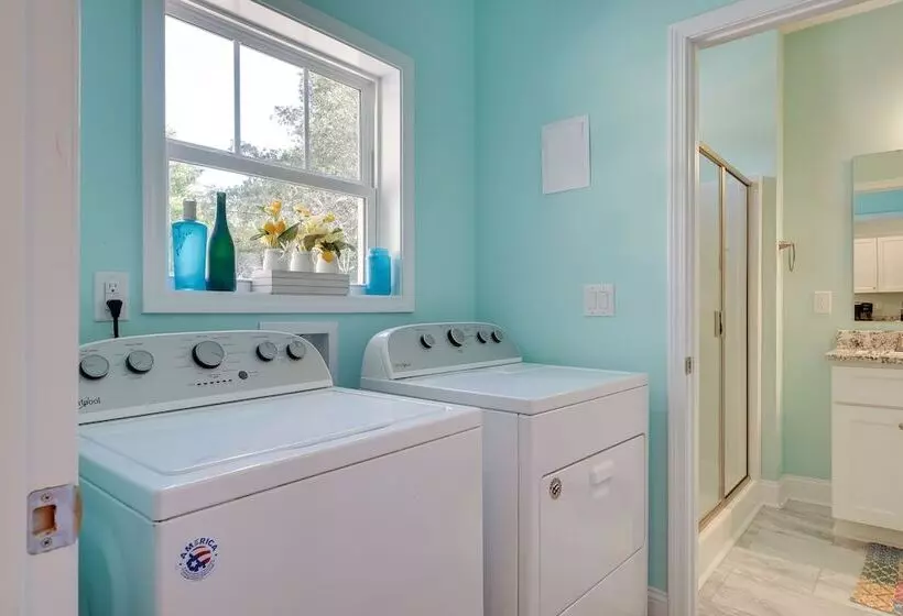 Serene Oak Island Home W/ Private Saltwater Pool!