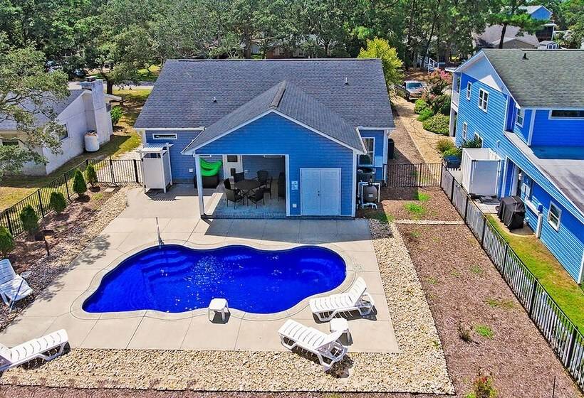 Serene Oak Island Home W/ Private Saltwater Pool!