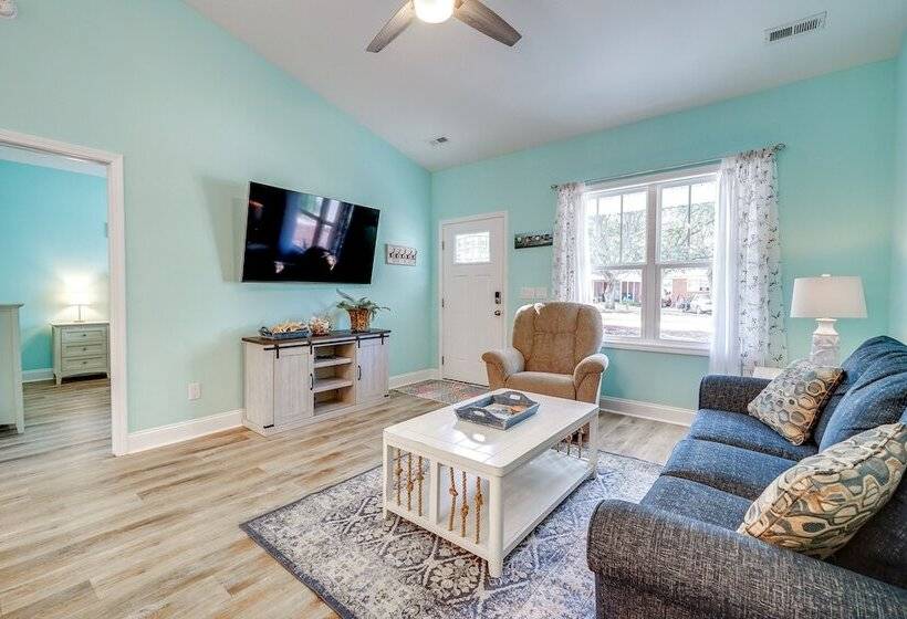 Serene Oak Island Home W/ Private Saltwater Pool!