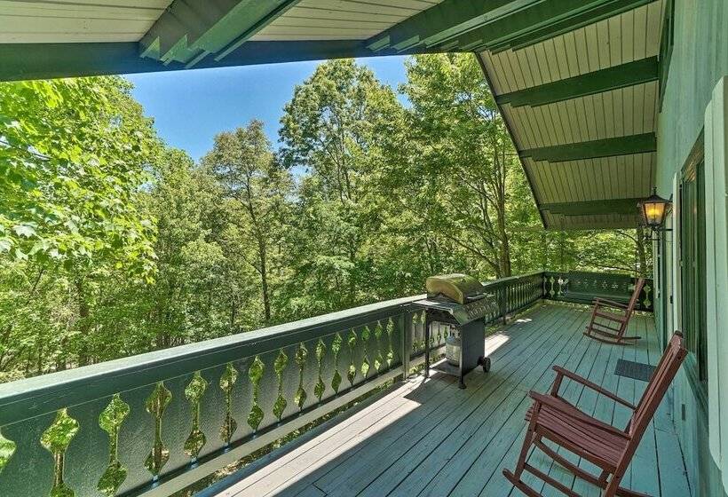 Serene Sky Valley Family Chalet W/ Fireplace