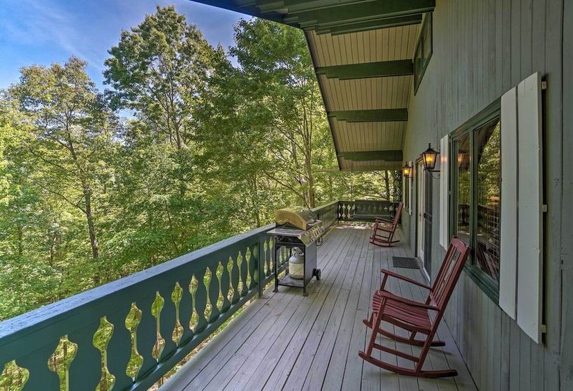 Serene Sky Valley Family Chalet W/ Fireplace
