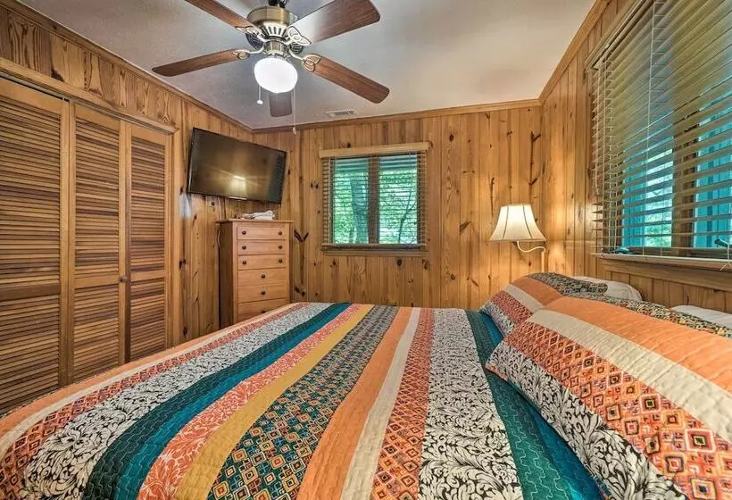 Serene Sky Valley Family Chalet W/ Fireplace