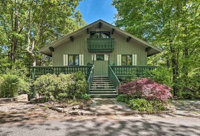 Serene Sky Valley Family Chalet W/ Fireplace