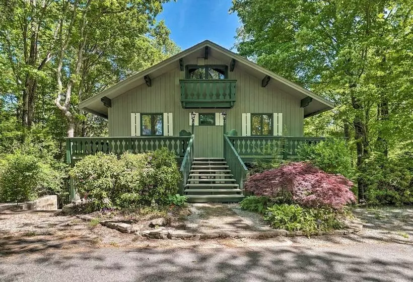 Serene Sky Valley Family Chalet W/ Fireplace