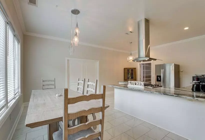 Single Story Home ~ 7 Mi To Old Towne Conyers!