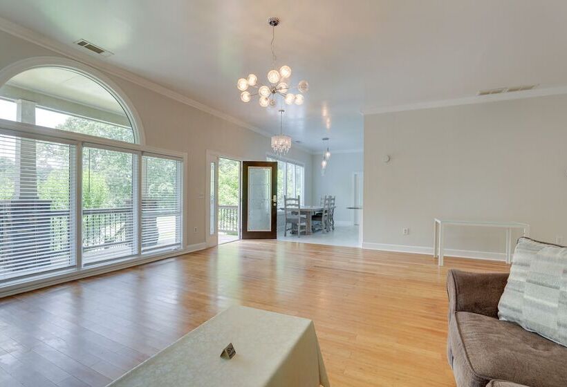 Single Story Home ~ 7 Mi To Old Towne Conyers!