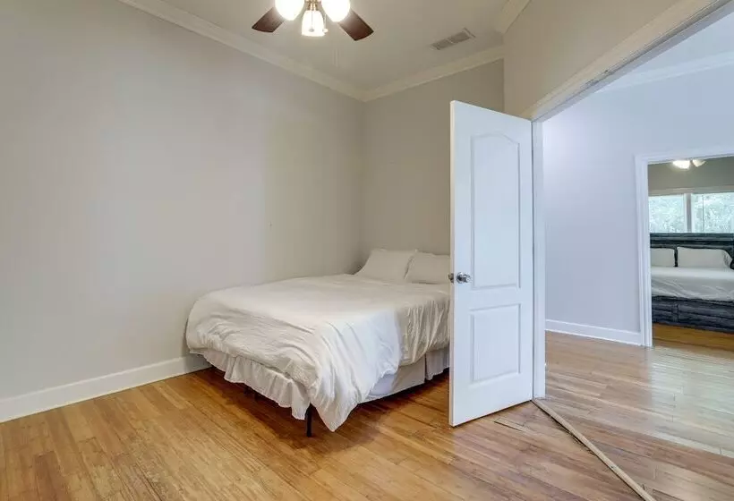 Single Story Home ~ 7 Mi To Old Towne Conyers!