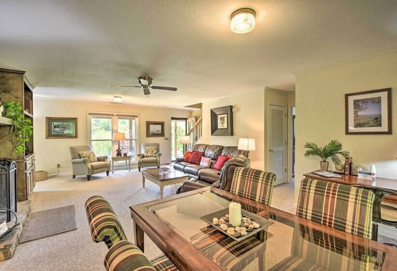 Sky Valley Retreat W/ Resort Amenities & Views!