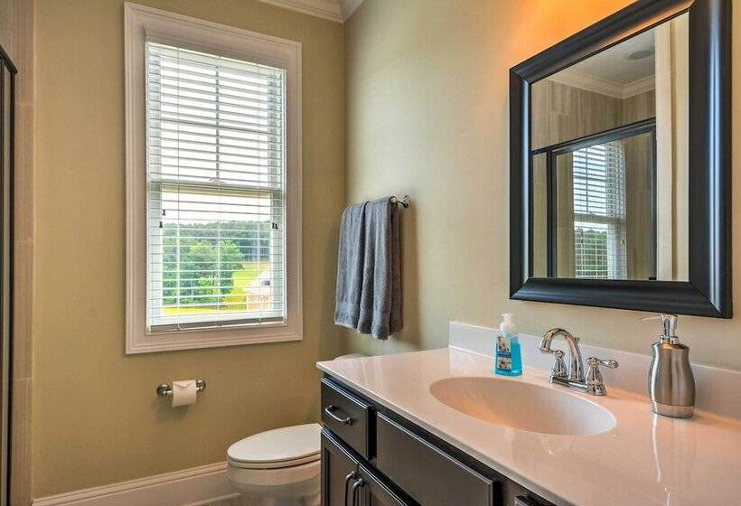 Spacious Family Friendly Retreat W/ Winter Rates!