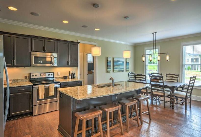 Spacious Family Friendly Retreat W/ Winter Rates!