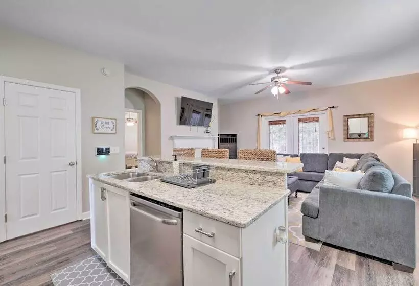 Spacious Pooler Home W/ Family Friendly Perks