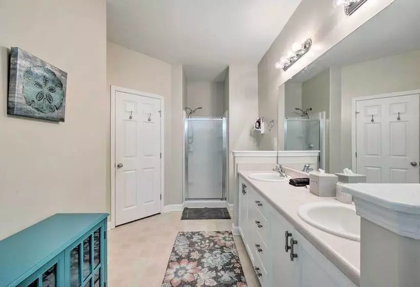 Spacious Pooler Home W/ Family Friendly Perks