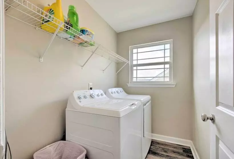 Spacious Pooler Home W/ Family Friendly Perks