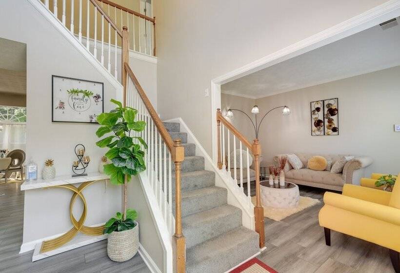 Sunny Lithonia Home ~ 7 Mi To Stone Mountain Park!