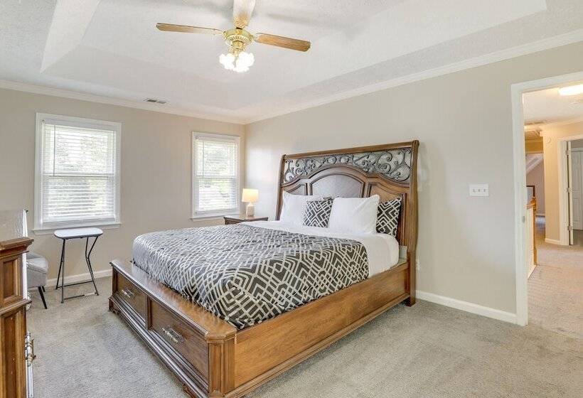 Sunny Lithonia Home ~ 7 Mi To Stone Mountain Park!