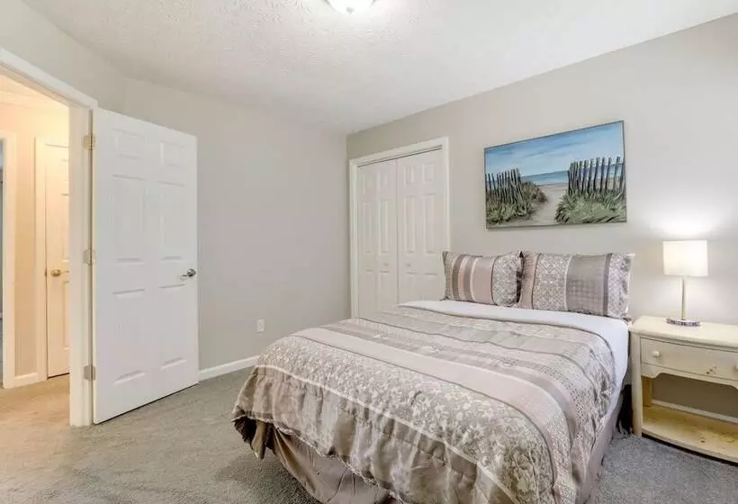 Sunny Lithonia Home ~ 7 Mi To Stone Mountain Park!