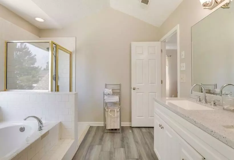 Sunny Lithonia Home ~ 7 Mi To Stone Mountain Park!