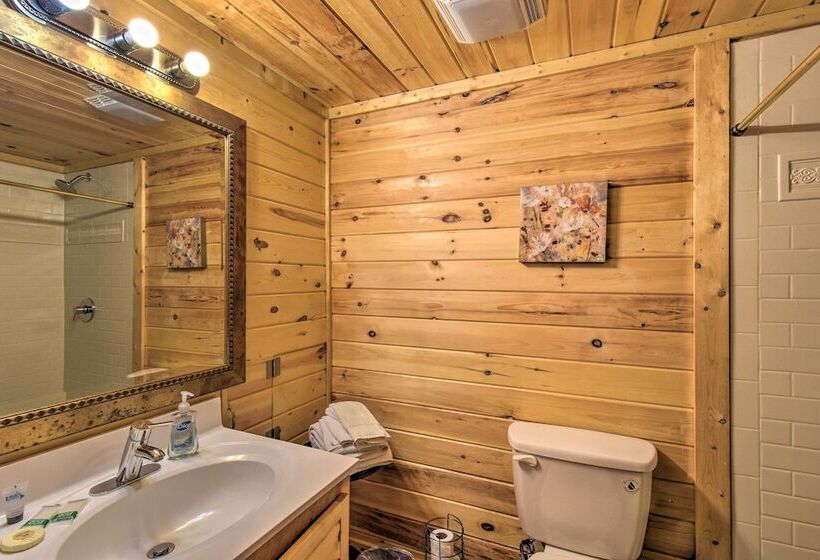 The Mountain Laurel Sautee Mountain Retreat