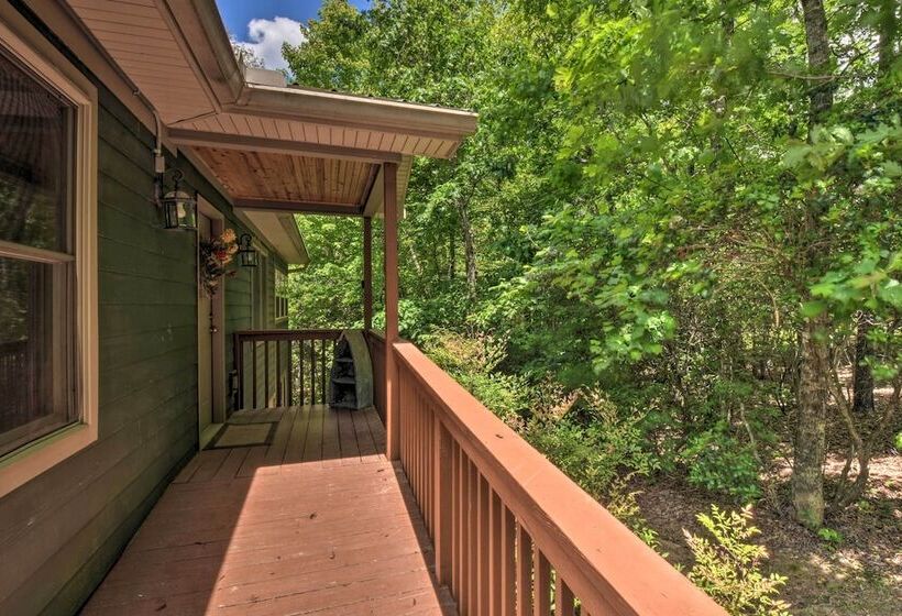 The Mountain Laurel Sautee Mountain Retreat