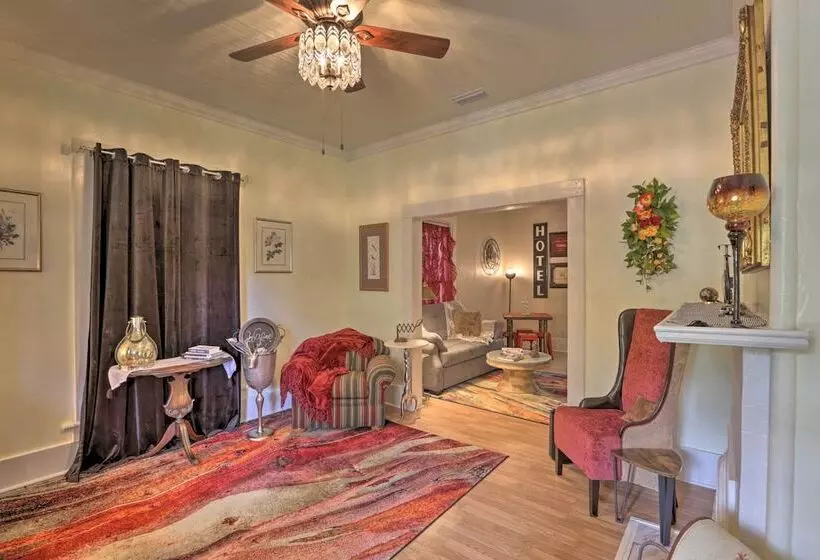 Thomasville Cottage Near The Big Oak & Downtown!