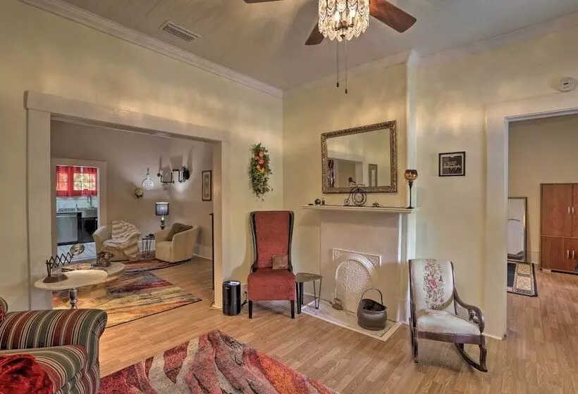 Thomasville Cottage Near The Big Oak & Downtown!