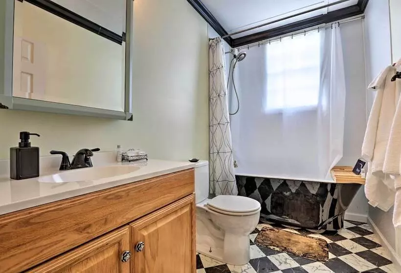 Thomasville Cottage Near The Big Oak & Downtown!