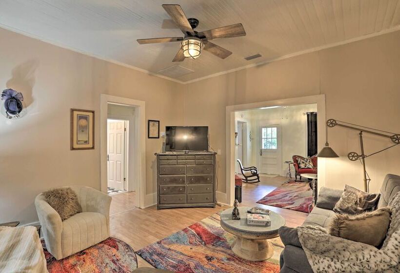 Thomasville Cottage Near The Big Oak & Downtown!