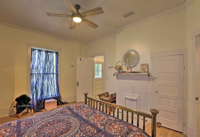 Thomasville Cottage Near The Big Oak & Downtown!