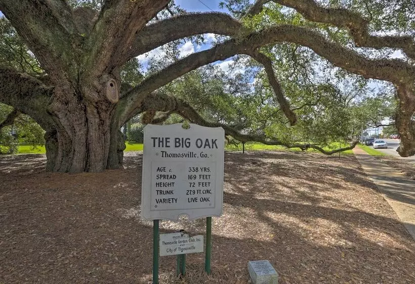 Thomasville Cottage Near The Big Oak & Downtown!