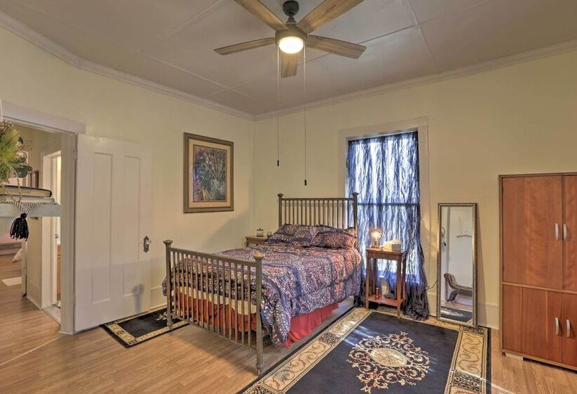 Thomasville Cottage Near The Big Oak & Downtown!