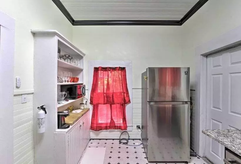 Thomasville Cottage Near The Big Oak & Downtown!