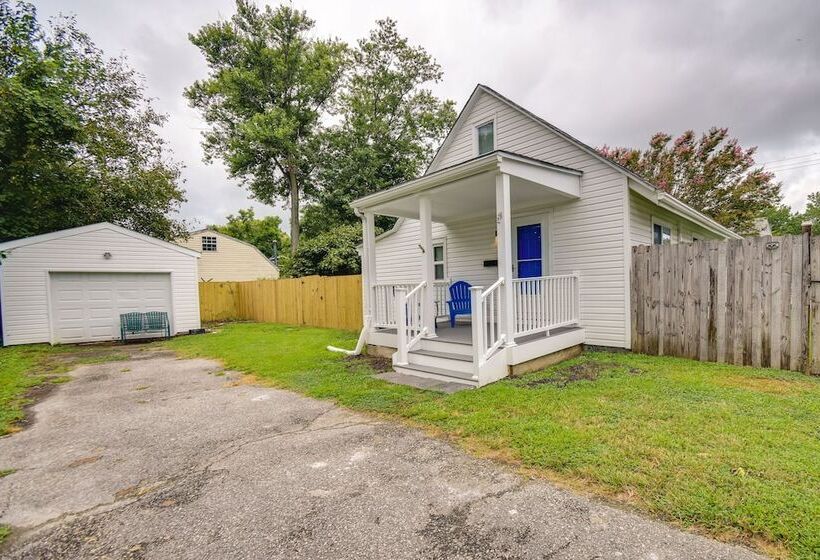 Walk To Beach: Hampton Home W/ Grill!