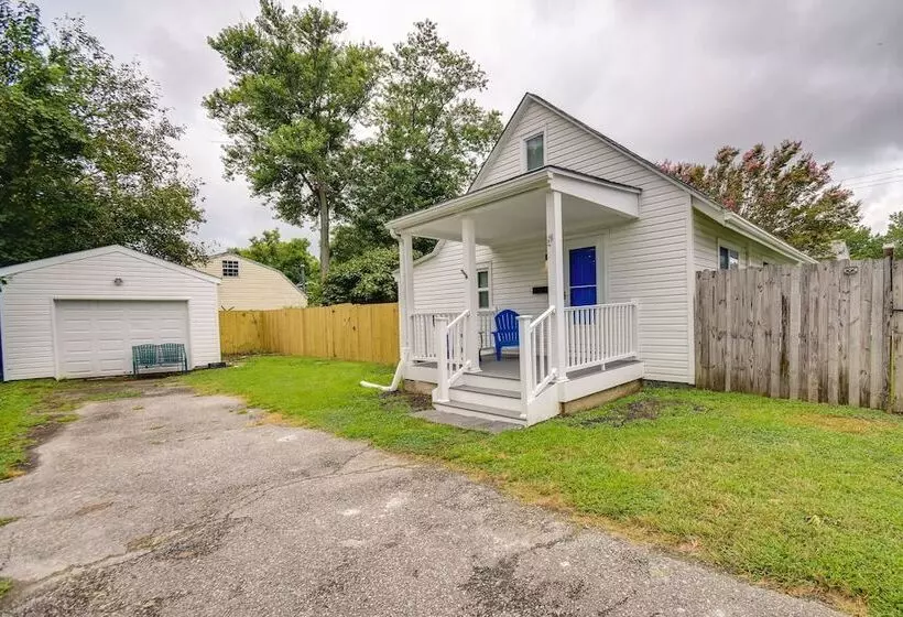 Walk To Beach: Hampton Home W/ Grill!