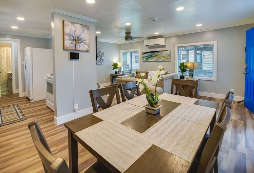 Walk To Beach: Hampton Home W/ Grill!