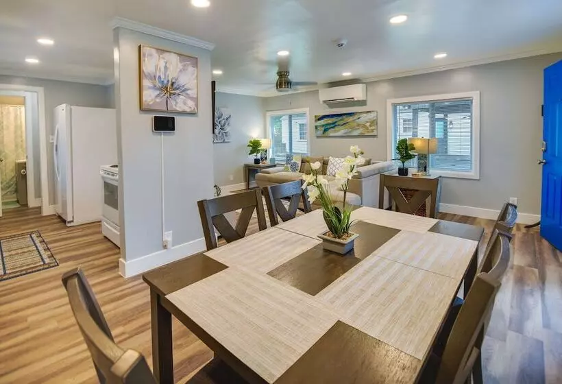 Walk To Beach: Hampton Home W/ Grill!
