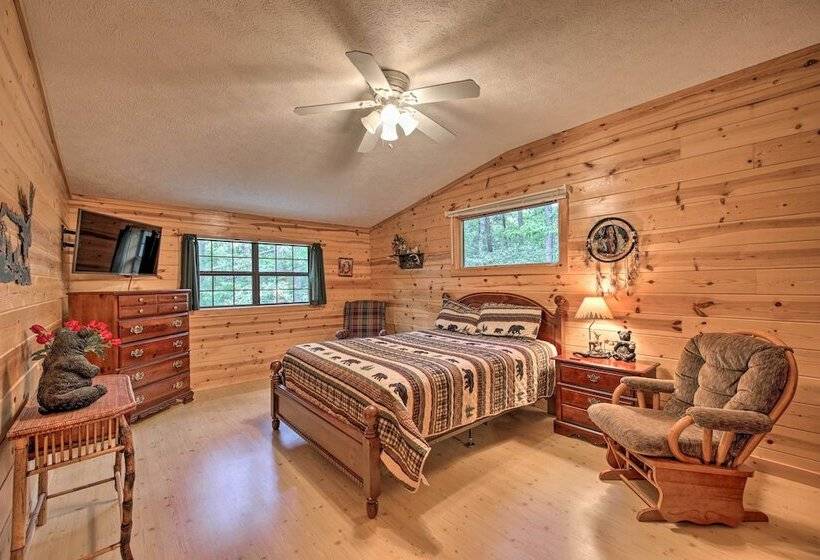 Woodsy Bear A Dise W/ Hot Tub ~ 1 Mile To Lake