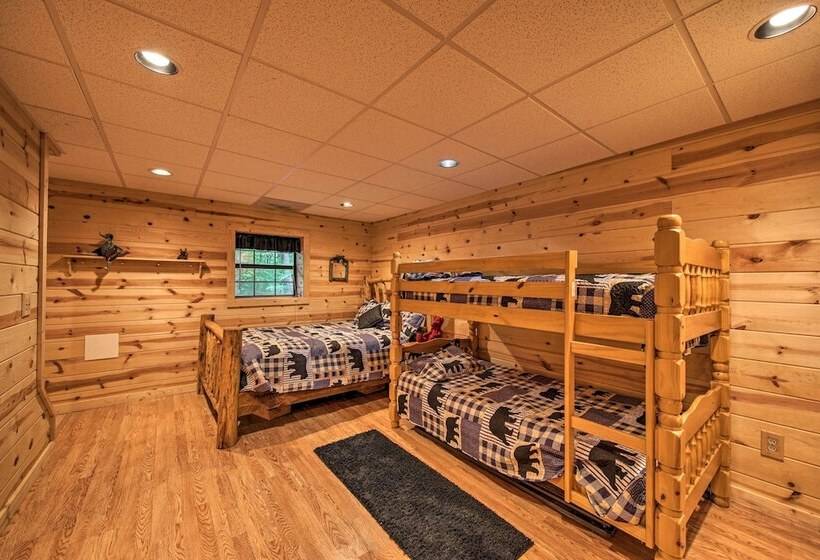 Woodsy Bear A Dise W/ Hot Tub ~ 1 Mile To Lake