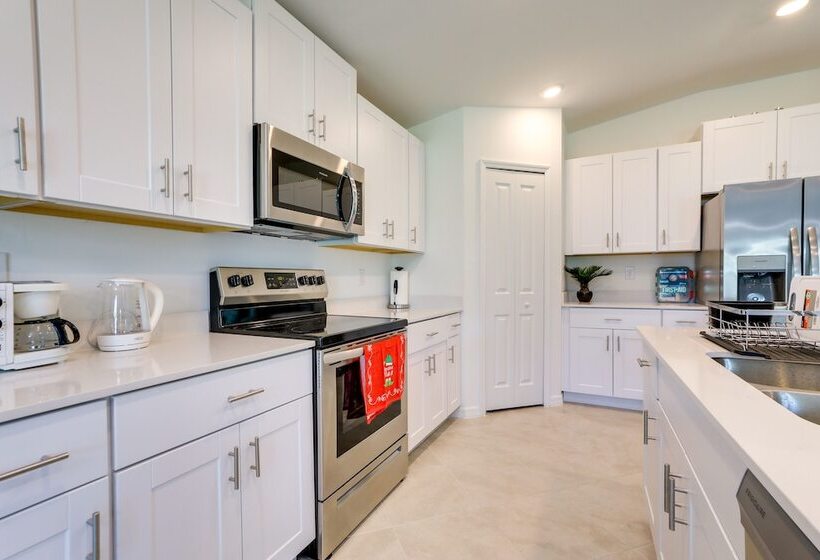 Airy Port Charlotte Home W/ Smart Tv Near Beaches!